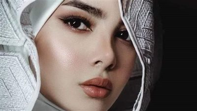 عيون ساحرة 